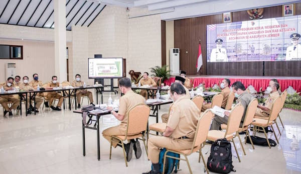 Camat Diminta Bupati Hendy Gandeng PKK untuk Bersama Selesaikan Masalah di Masyarakat